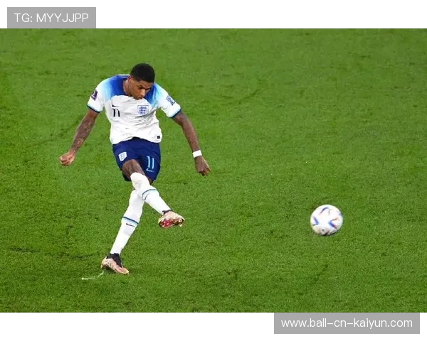 曼联拉什福德晃过门将冷静破门